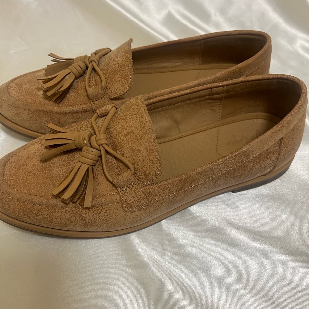 Crown Vintage Brown Tassel Loafers - Picture 3 of 6